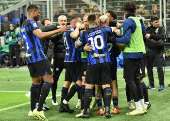 Inter quyết định cục diện Serie A sau 4 bàn thắng