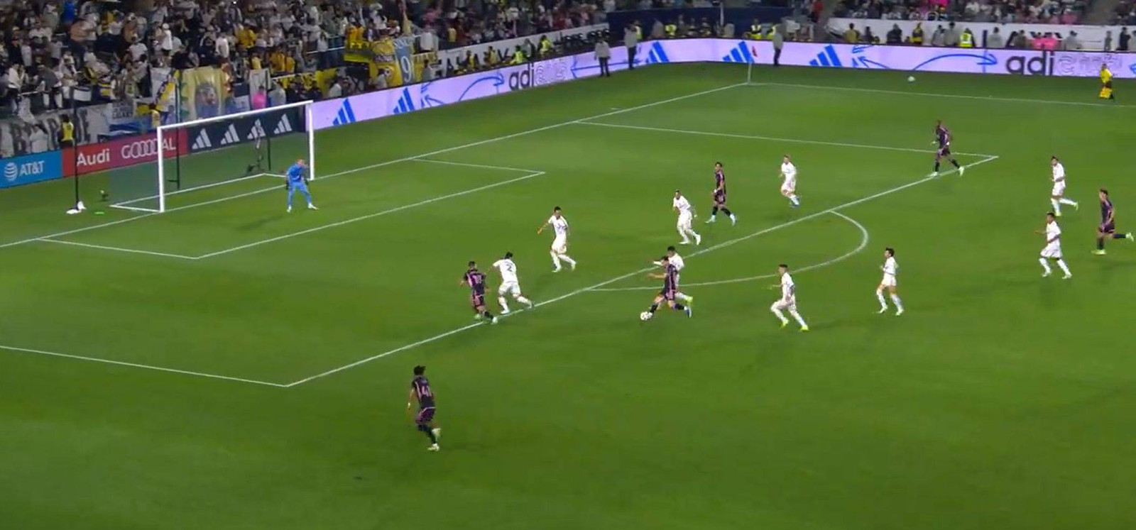 Messi và Alba gợi nhớ thời còn ở Barca