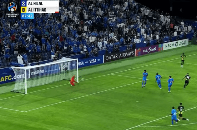 Al-Hilal đánh bại Al-Ittihad sau thẻ đỏ cuat Kante