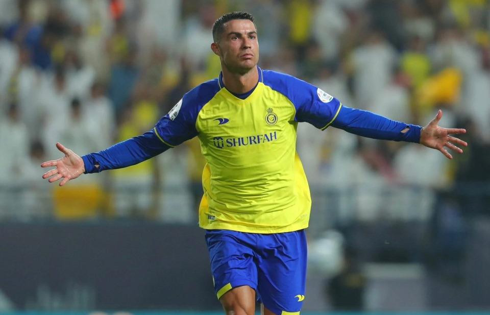 Sau khi bị phạt Ronaldo gửi cảnh báo ngày trở lại Champions League