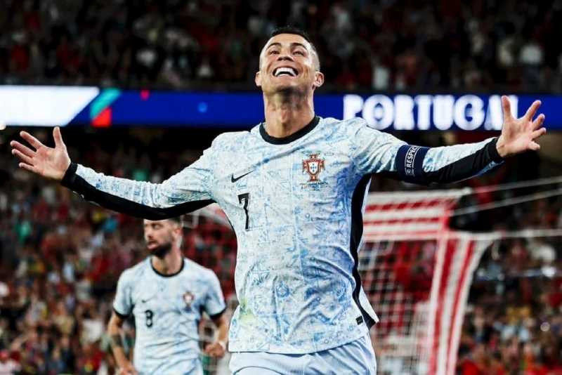 Real Madrid gửi lời chúc mừng đặc biệt tới Ronaldo